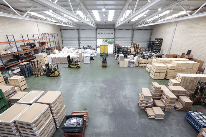 1.200 m2 para almacenaje de mercancías en Lasarte Oria con vigilancia 24 horas